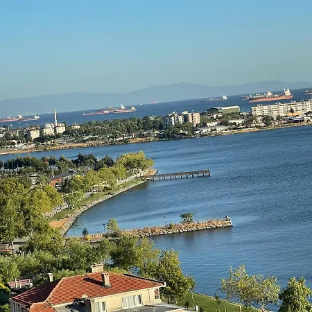 & Sea View 2 Bedrooms Istambul